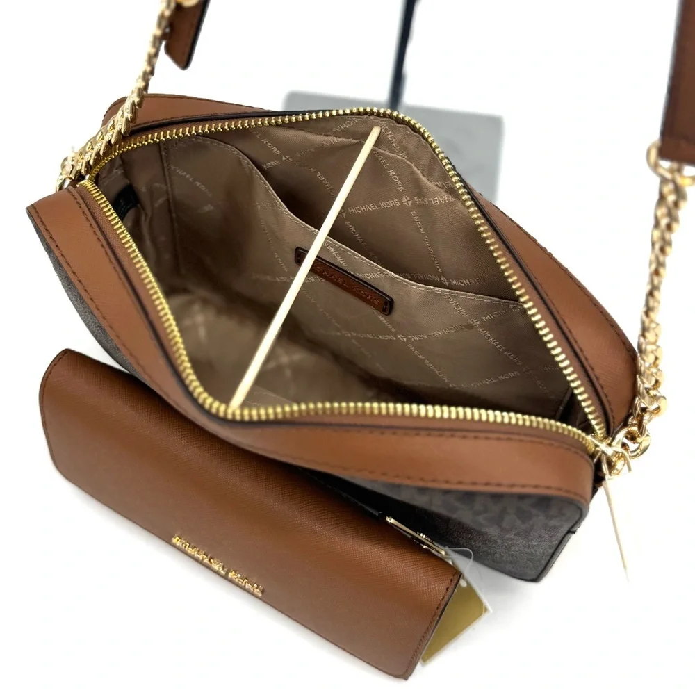 Michael Kors Large EW Crossbody Bag & Trifold Wallet Set